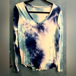 Lightly used cotton tie dye long sleeve SOFT t-shirt